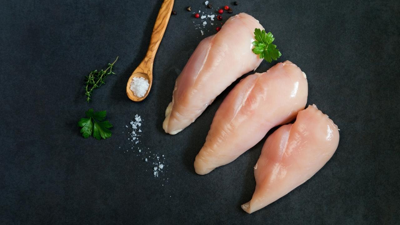 1-lb-chicken-breast-protein