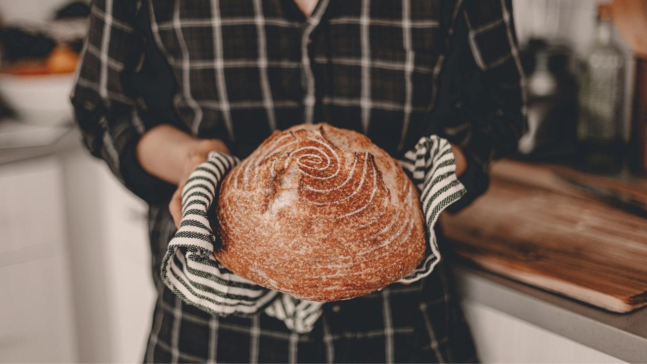 cinnamon-sugar-sourdough-bread