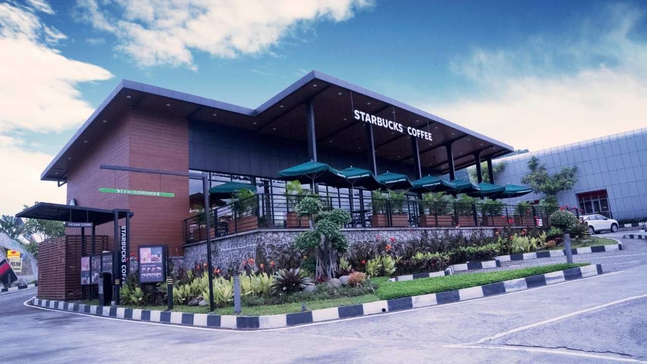 how-much-does-a-starbucks-franchise-owner-make