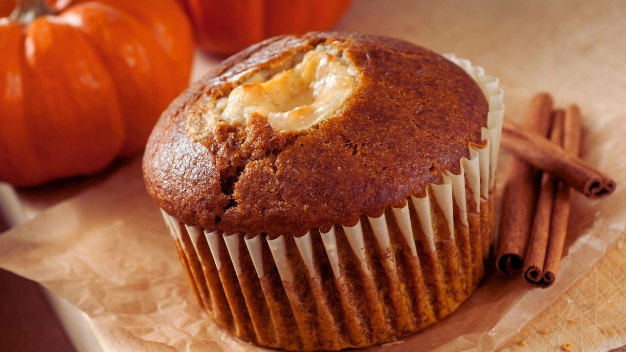 pumpkin-cream-cheese-muffins-starbucks
