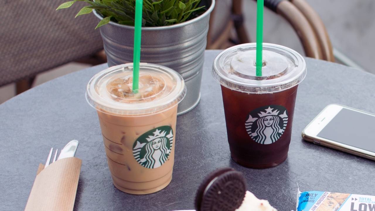 starbucks-hours-thanksgiving